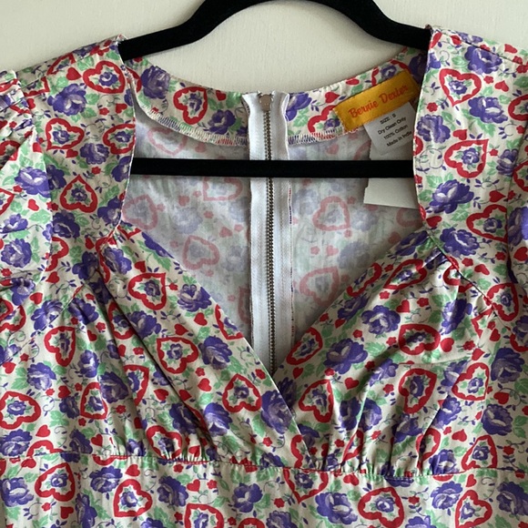 Bernie Dexter Josie Dress in Hearts Desire (Size Small) - Picture 8 of 8